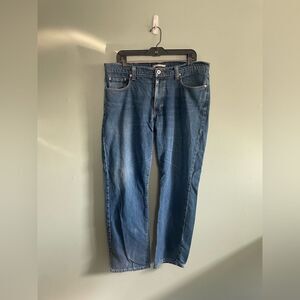 L.L. Bean Blue Classic Standard Fit 100% Cotton Denim Jeans 35 X 30